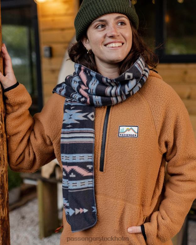 Passenger lägereld återvunnen polar fleece halsduk djup marin vintage geo D422J1092 djup marin vintage geo