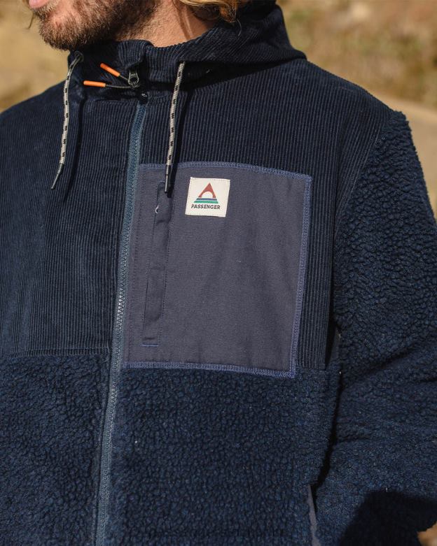 Passenger äventyr återvunnen sherpa fleece djup marin D422J27 djup marin